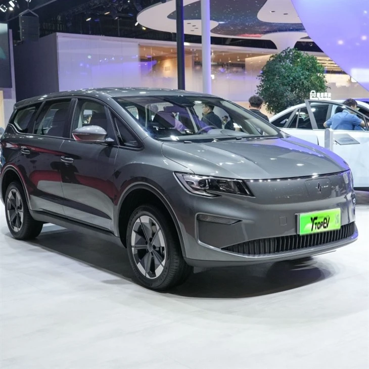 2026 Livan 8 Pure Electric Compact MPV factory